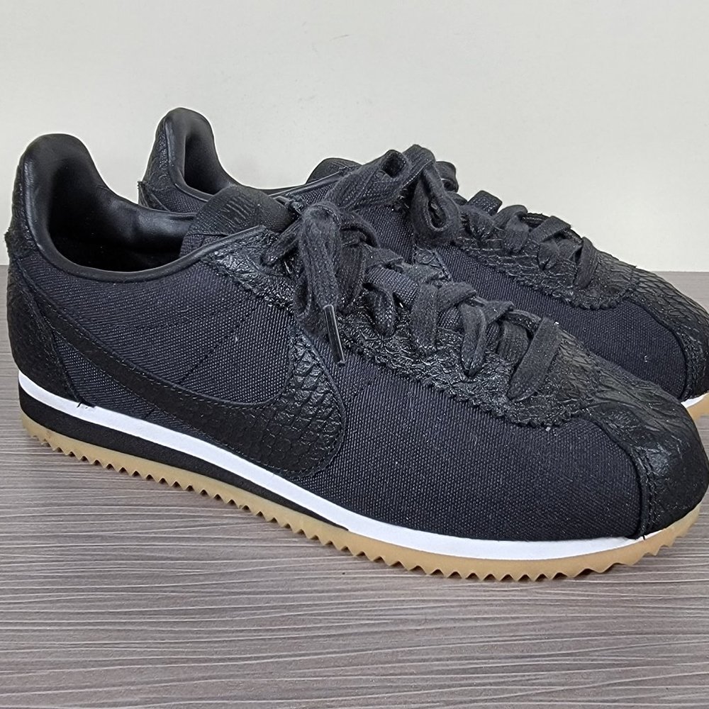 Nike Classic Cortez Sneaker, Black Textile Wms 7.5